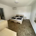 Guest house Casa Ryn 4*